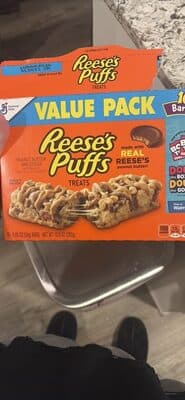 Reese's Puffs Treats