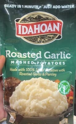 ROASTED GARLIC MASHED POTATOES