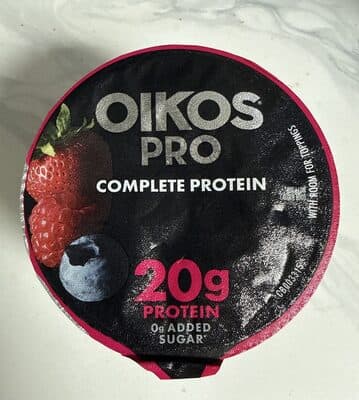 Mixed Berry Oikos Pro