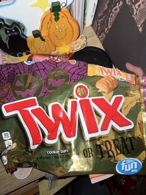 Twix OR Pretzel