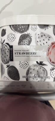 STRAWBERRY FROZEN YOGURT WITH STRAWBERRIES, STRAWBERRY