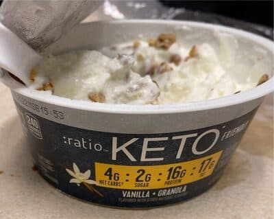 VENILLA+GRANOLA FLAVORED DAIRY SNACK, VANILLA + GRANOLA