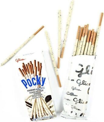 COOKIES & CREAM FLAVORED COVERED BISCUIT STICKS, COOKIES & CREAM