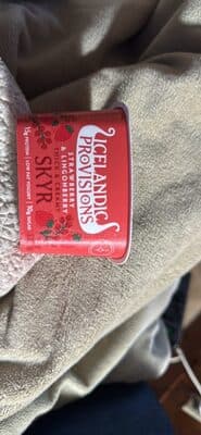 Strawberry & Lingonberry Skyr