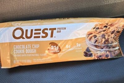 CHOCOLATE CHIP COOKIE DOUGH FLAVORED PROTEIN BAR